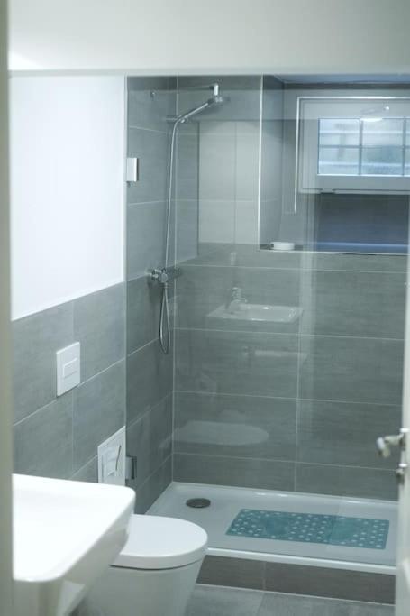 Central, Cozy & Beautiful Designed 2-rooms Apt. Near River Apartamento